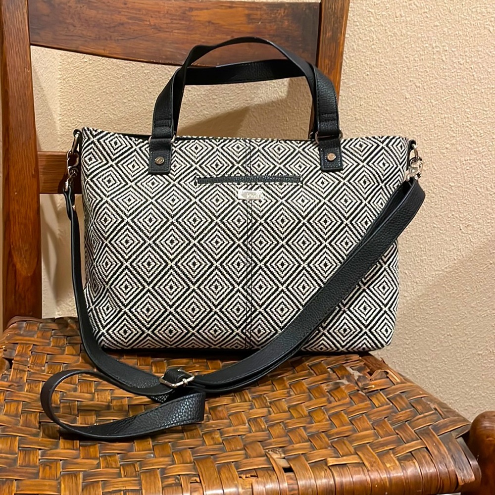NWOT Retired Thirty-One Miles of Styles Purse